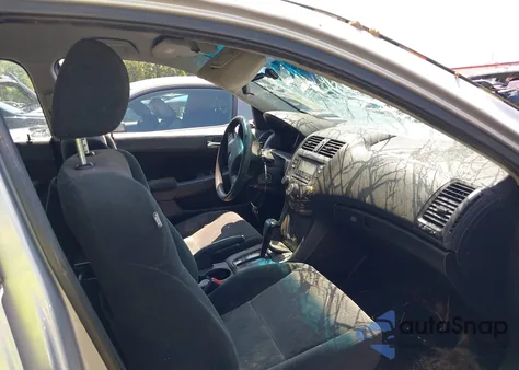 2005 Honda Accord 2.4 Lx from USA, damaged, VIN 1HGCM564X5A131044